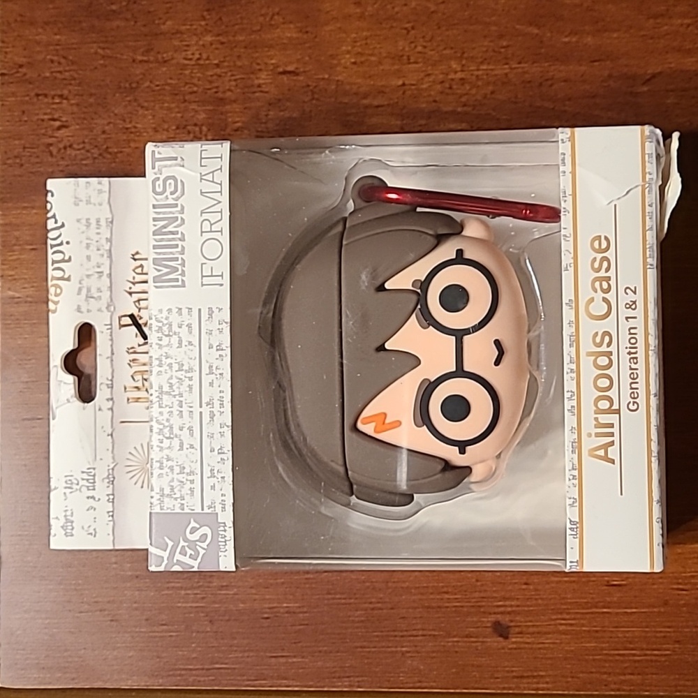 HARRY POTTER WIZARDING WORLD AIRPODS CASE GENERATION 1&2 NEW IN‎ BOX
